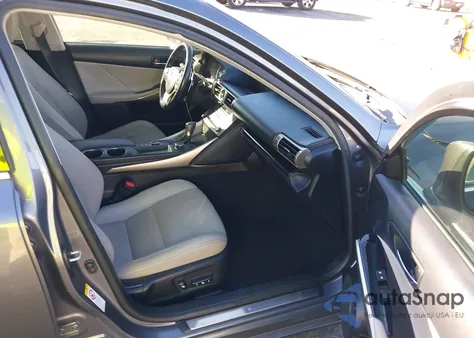 2016 Lexus Is 200T z USA, uszkodzony, nr VIN JTHBA1D21G5036878